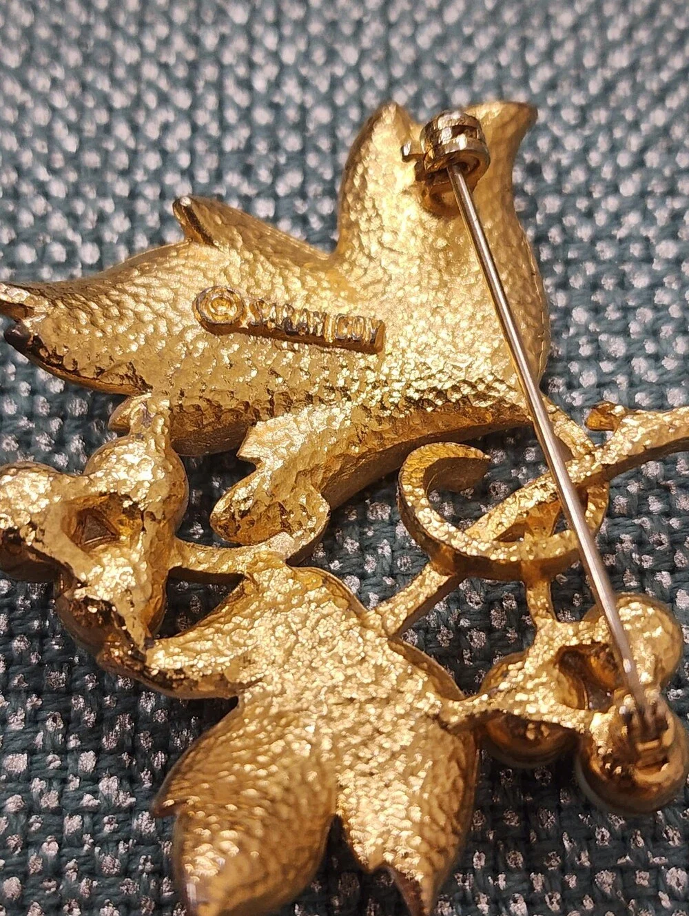Vintage Signed Sarah Coventry Placid Beauty Brooch